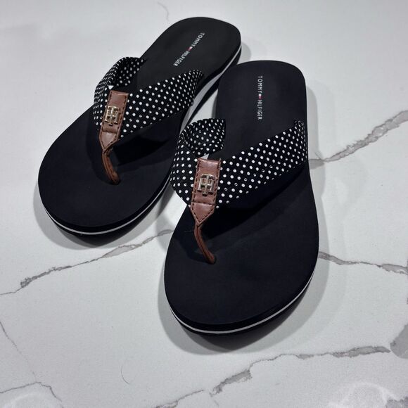 Tommy Hilfiger Women’s Navy Blue Polka Dot Flip Flop Size 8M Leather Toe Strap - Picture 1 of 10